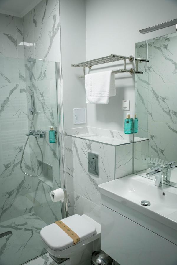 Unique Garden Hotel Brăila Eksteriør billede