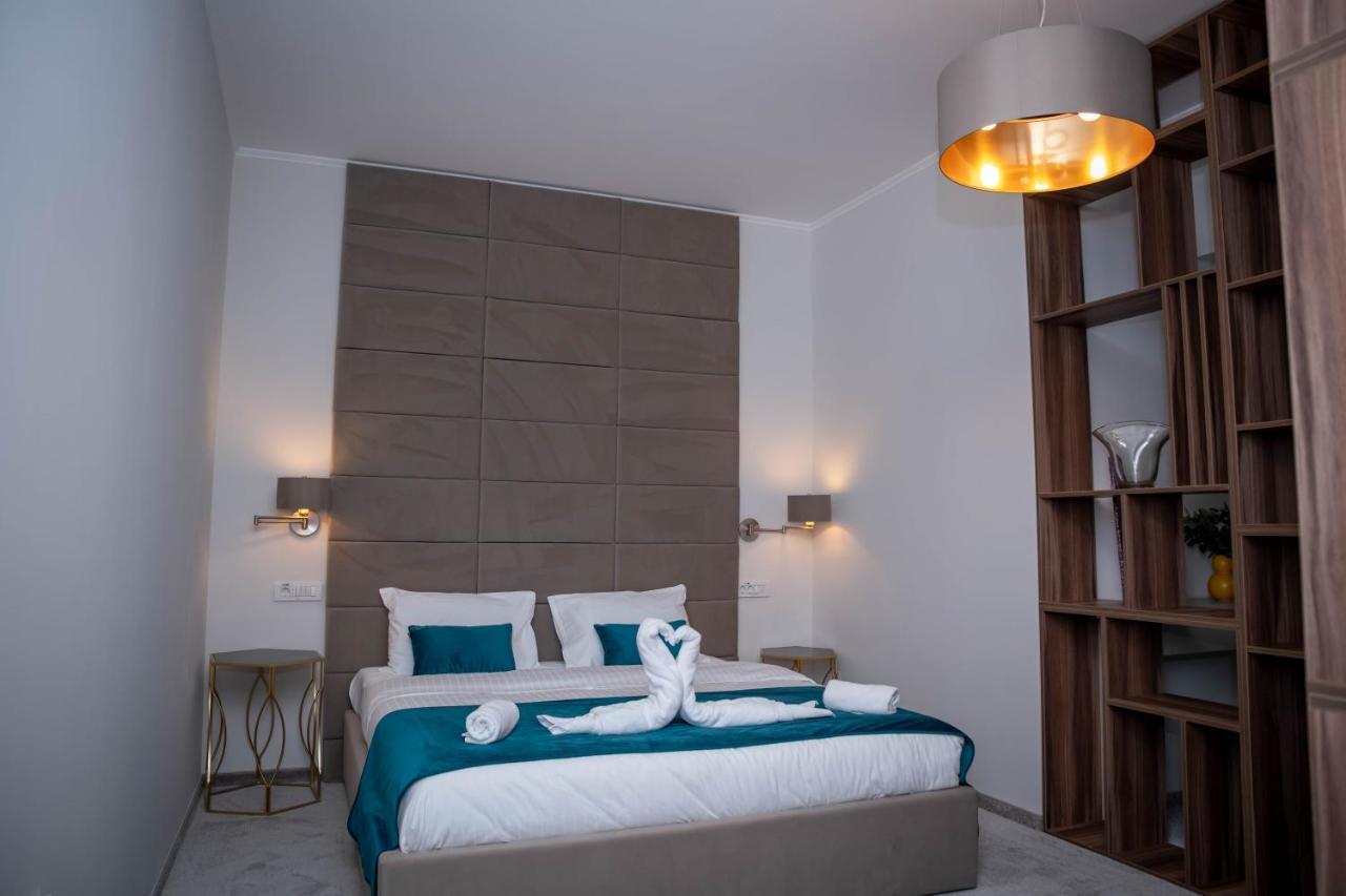 Unique Garden Hotel Brăila Eksteriør billede