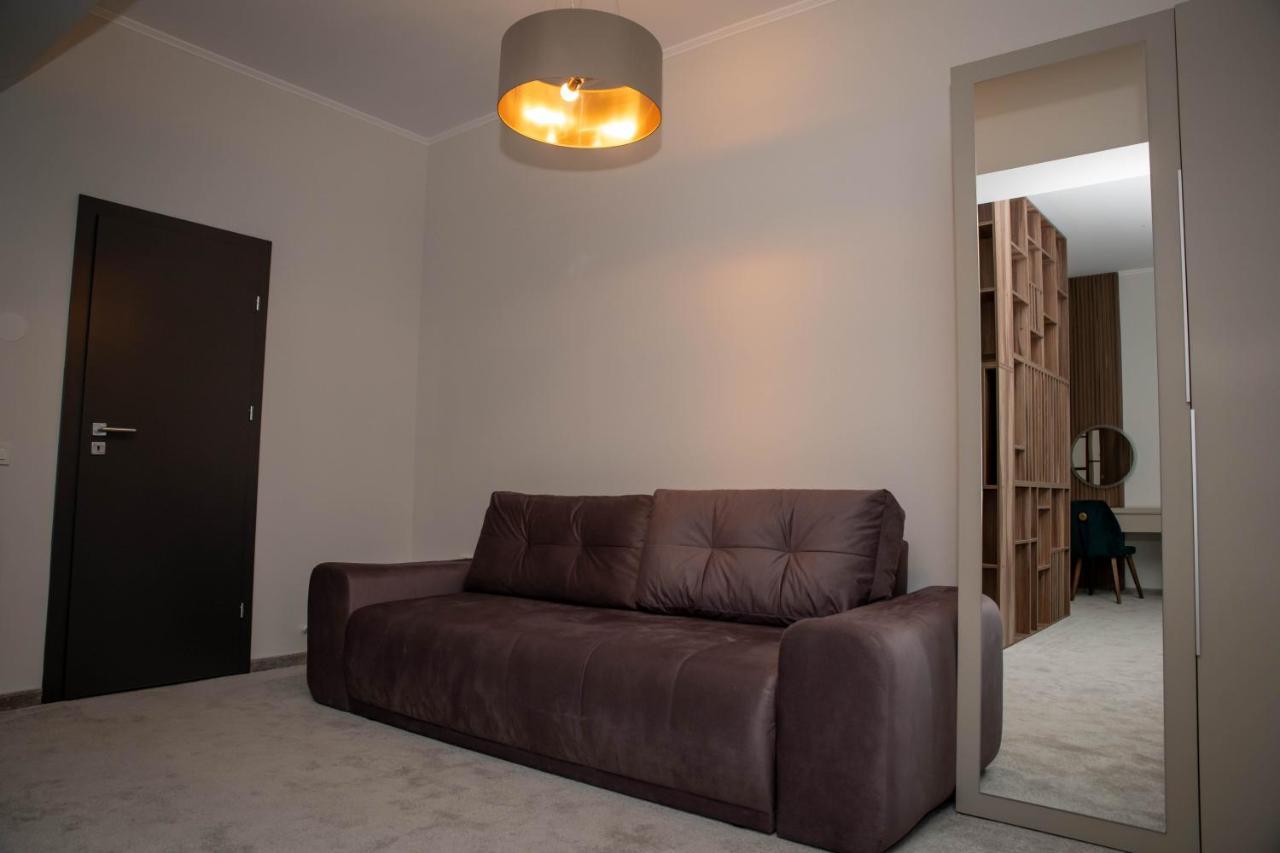 Unique Garden Hotel Brăila Eksteriør billede