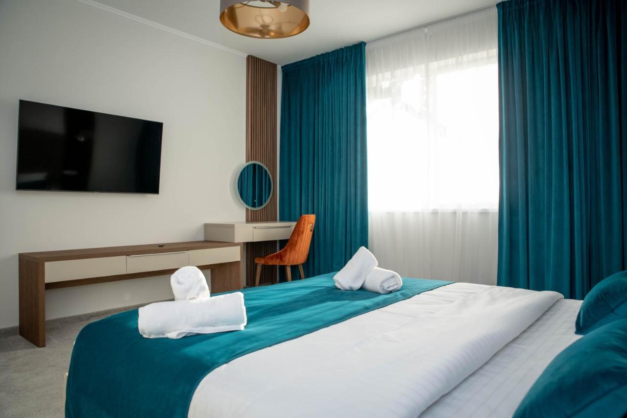 Unique Garden Hotel Brăila Eksteriør billede