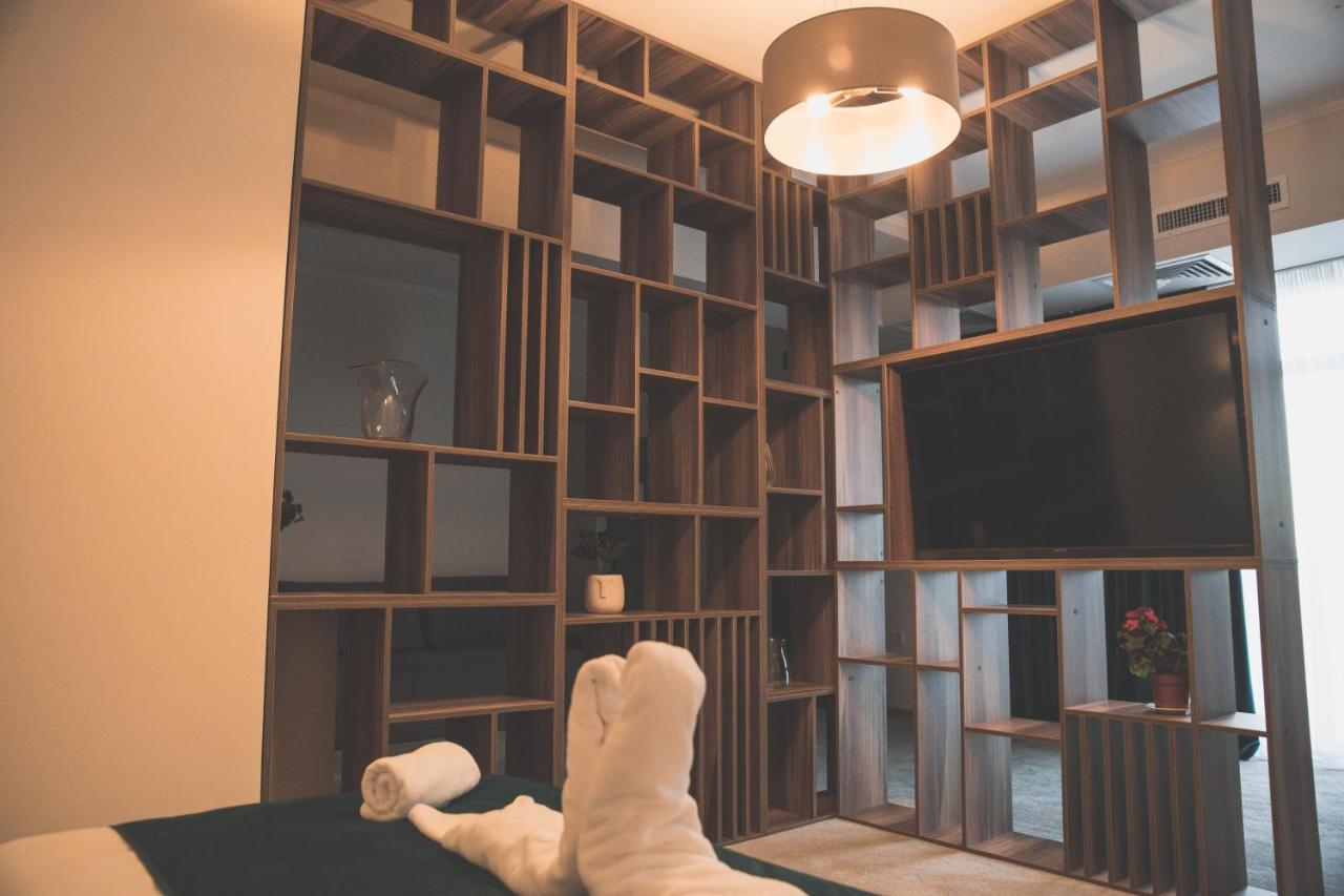 Unique Garden Hotel Brăila Eksteriør billede